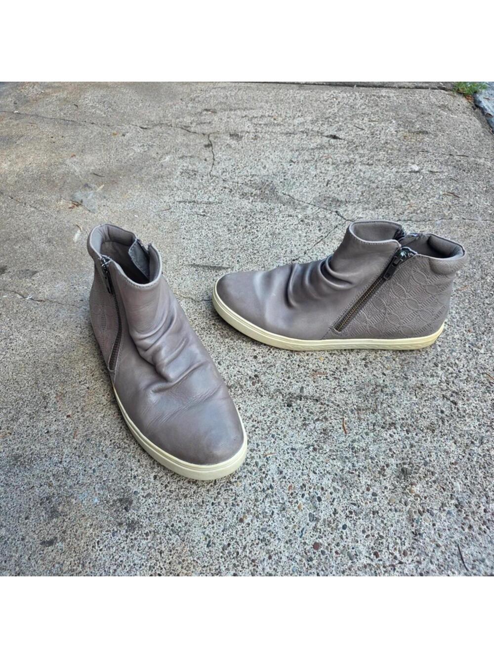 Rockport Y2K Cobb Hill Willa Leather sneakers sz 8 US